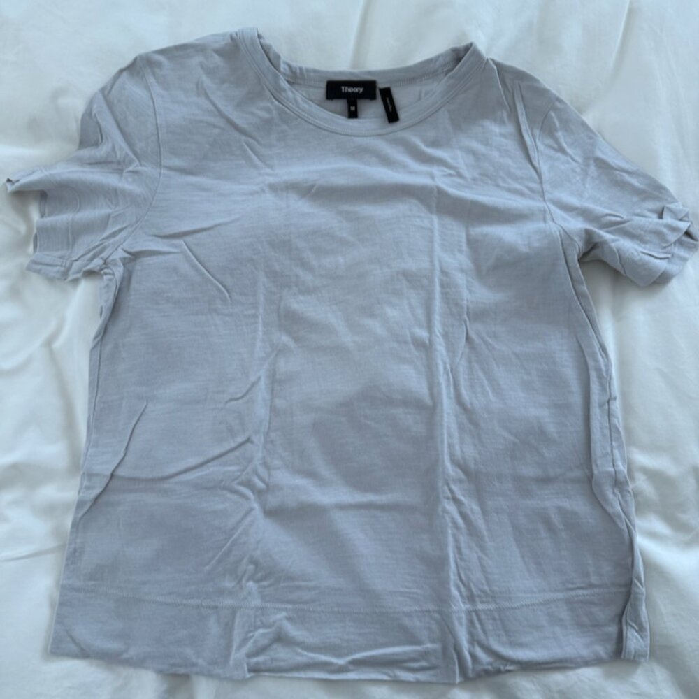 Theory Tilma Grey Short Sleeve Tee Shirt - Size Medium - Light Grey